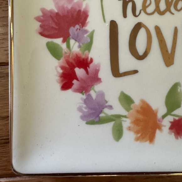 🩷 Two Square plates Floral and Polka Dot hello love pink gold - Picture 3 of 7